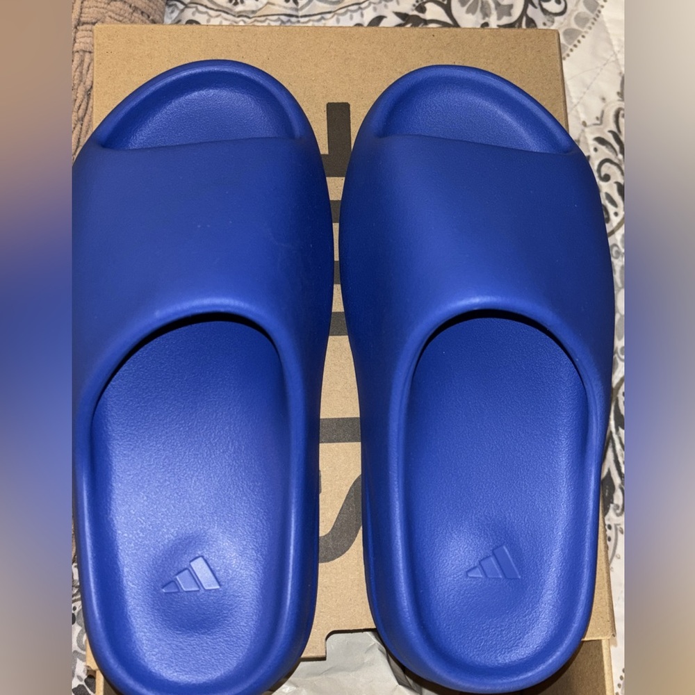 Yeezy Slide